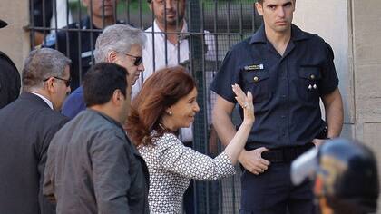 Cristina al llegar a los tribunales de Comodoro Py