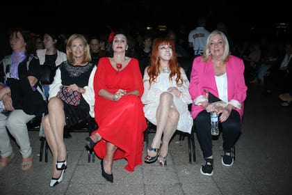 Cristina Alberó, Marcela López Rey, Linda Peretz y Elena Sedova disfrutaron del show desde un lugar privilegiado