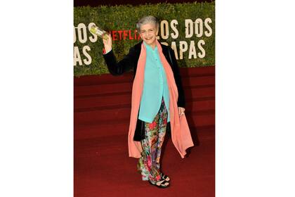 Cristina Banegas también estuvo en la premier, a pura sonrisa y mucho color