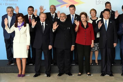 Cristina con los líderes de BRICS, en Brasil, en 2014