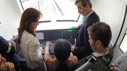 Cristina, con Randazzo y Kicillof, en uno de los trenes