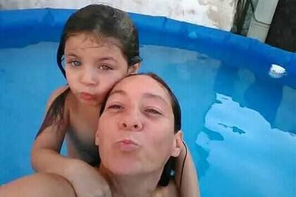 Cristina Iglesias y su hija Aida, de siete años, fueron asesinadas por la pareja de la mujer y enterradas en su casa, en Lanús
