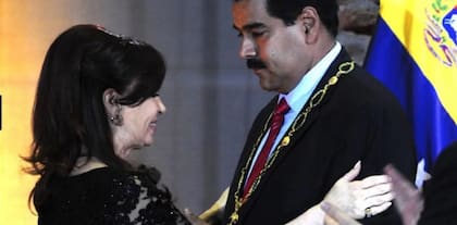 Cristina junto a Nicolás Maduro