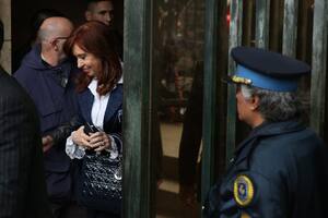 Recurren a la Justicia para impedir que Cristina Kirchner cobre dos jubilaciones de privilegio