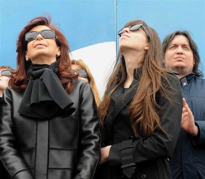 Cristina Kirchner cedió inmuebles a sus hijos en medio de la tormenta judicial