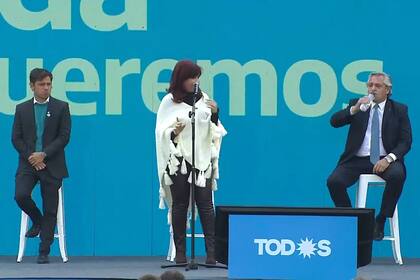 Cristina Kirchner, con Axel Kicillof y Alberto Fernández, la semana pasada, en el Estadio Único de La Plata