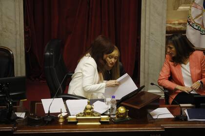 Cristina Kirchner con la senadora mendocina Anabel Fernández Sagasti