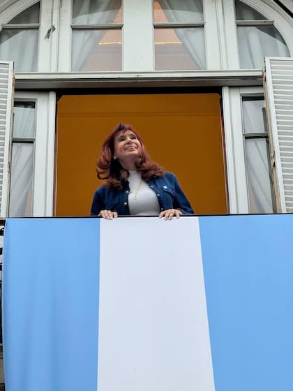 Kicillof llamó al peronismo a pensar cómo volver a la Casa Rosada | A 80 años del 17 de octubre de 1945 - Image 2