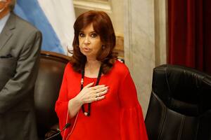 Cristina Kirchner convoca a sesionar el último día antes de perder la mayoría en el Senado