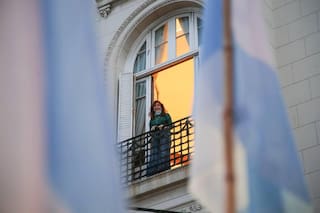 Cristina Kirchner ignora las aspiraciones de Kicillof y solo alienta los reclamos por su liberación