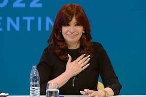 Cristina Kirchner: “Que te pongan una banda y que te den el bastón no significa que tengas el poder”