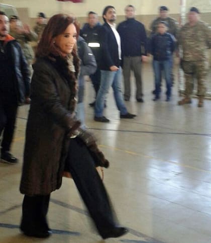 Cristina Kirchner en la escuela donde votó en Río Gallegos