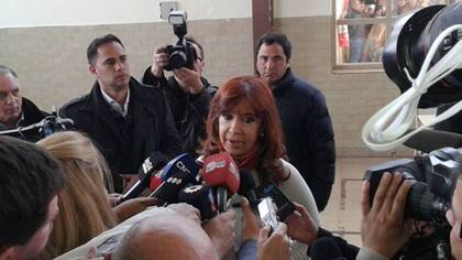 Cristina Kirchner habló con la prensa después de votar