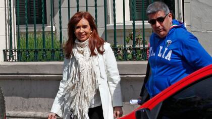 Cristina Kirchner no viajó a Buenos Aires: en Río Gallegos fue a los tribunales y a la Policía, y presentó un escrito