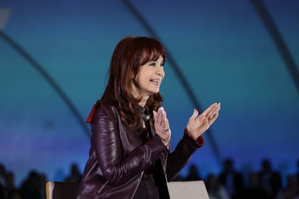 Cristina Kirchner realizó un acto en Paso de los Libres para fortalecer la candidatura de Ascúa