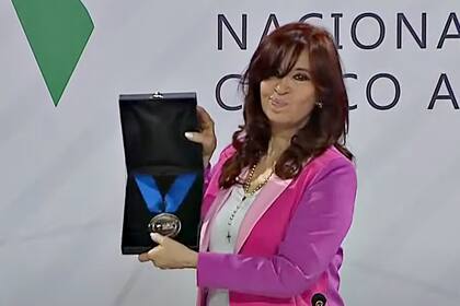 Cristina Kirchner recibe el título honorífico de la Universidad del Chaco Austral