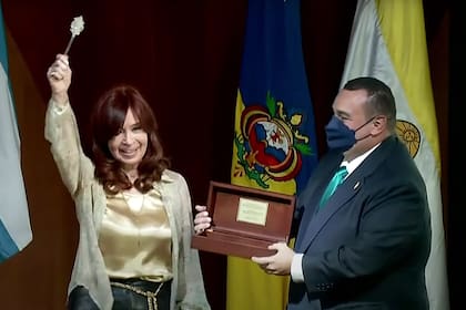 Cristina Kirchner recibe la llave de la Ciudad de Tegucigalpa, Honduras