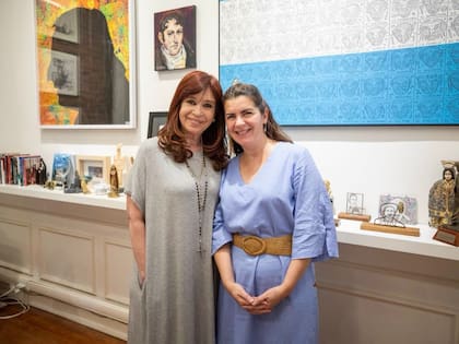 Cristina Kirchner recibió en el Instituto Patria a la intendenta de Moreno, Mariel Fernández; fue una de las muchas reuniones con dirigentes que tuvo esta semana