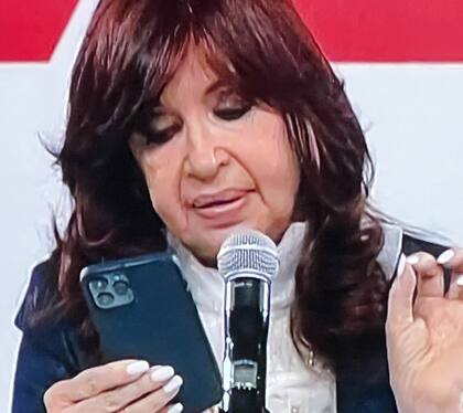 Cristina Kirchner y su iPhone