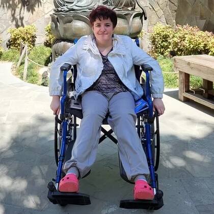 Cristina no puede caminar largos trayectos