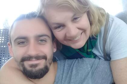 Cristina no tuvo hijos y adoptó a Lucas como si fuera uno.