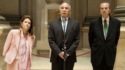 Críticas de juristas al método de designación