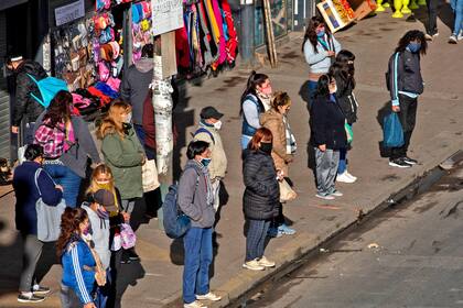 En tiempos de coronavirus, las ventas son en la vereda