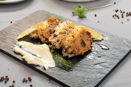 Croquetas: un clásico riquísimo para aprovechar el arroz.