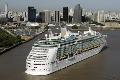 Todavía no está confirmada la temporada de cruceros en el puerto de Buenos Aires, pero las navieras avanzan con los protocolos 
