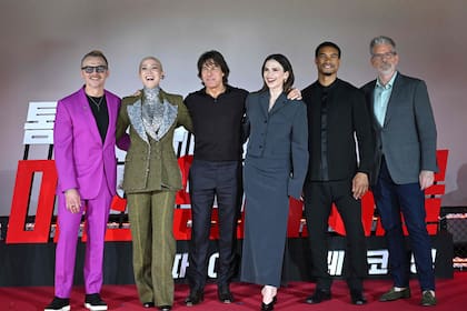 Cruise estuvo acompañado por parte del elenco de la octava película de la franquicia: Simon Pegg, Pom Klementieff, Hayley Atwell, Greg Tarzan Davis y el director Christopher McQuarrie