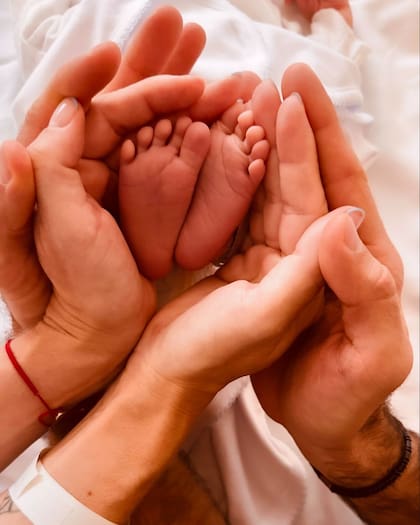 Cruz, el primer hijo en común de Nicole Neumann y Manu Urcera nació el 18 de junio por cesárea (Foto: Instagram @nikitaneumannoficial)