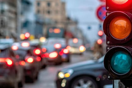 Cruzar el semáforo en rojo, una de las multas más frecuentes en la Ciudad de Buenos Aires