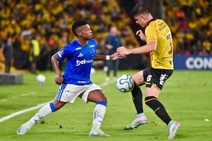 Cruzeiro le ganó a Barcelona en el debut, pero luego perdió con Universidad Católica en Chile