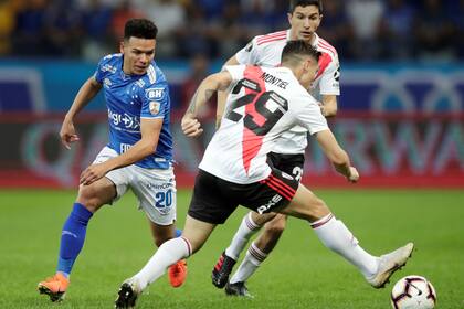Montiel y Nacho Fernández, en la marca de Marquinhos