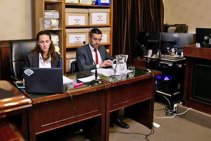 Comienza el juicio por la causa de los Cuadernos de las Coimas en el TOCF n°7. Jueces Fernando Canero
Enrique Méndez Signori
Y Germán Andrés Castelli