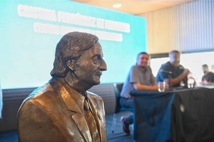 Cuál fue el destino del busto de Néstor Kirchner que sacaron de la sede de Anses