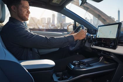 Cuáles son las características de la camioneta Toyota bZ4X