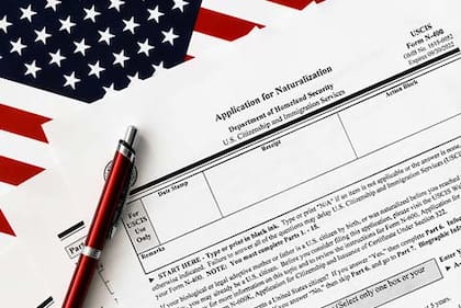 Cualquier trámite de Uscis necesita un responsable y este debe firmar los documentos (Web/Uscis)