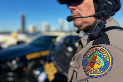 Cualquiera de estas prácticas con las placas implicará la detención y una infracción penal en Florida