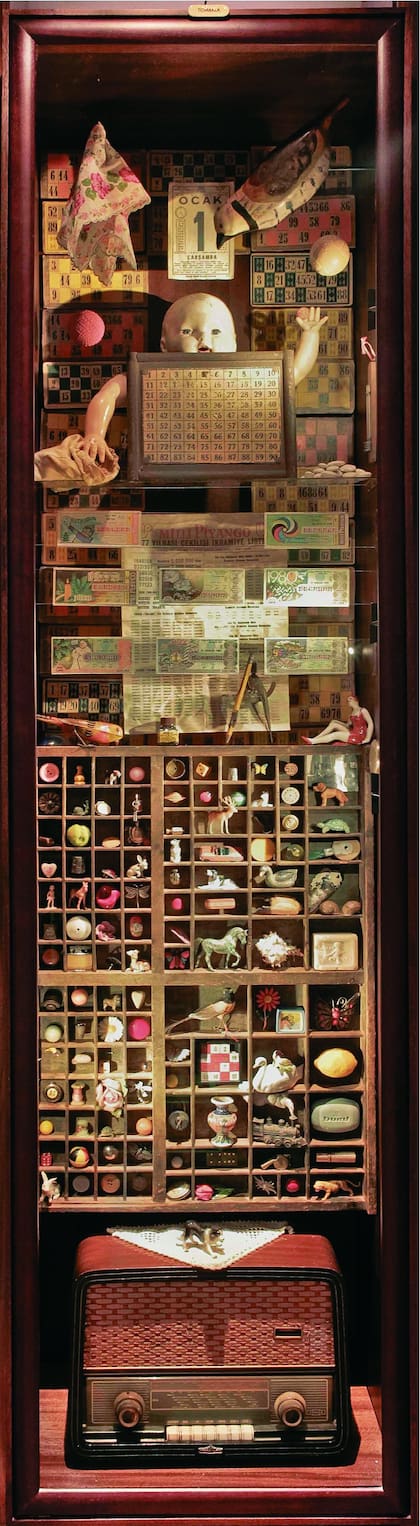 “Cualquiera que viene, reconoce primero la atmósfera de la novela y, luego, objetos importantes", asegura el escritor.