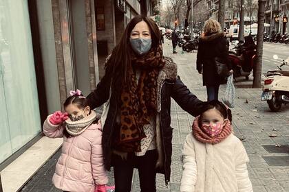 Cuando Cecilia supo que estaba embarazada de Lucía, su segunda hija, regresó a Buenos Aires.