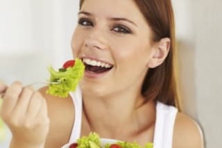 Los alimentos que son ricos y baratos, pero generan más de cien enfermedades