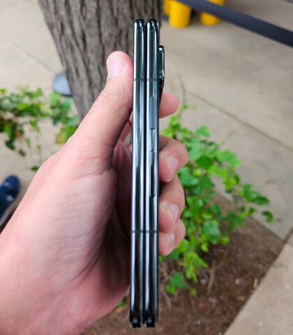 Cuando está cerrado, el Pixel Fold tiene un grosor de 12 mm