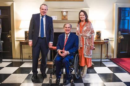 Cuando Greg Abbott asumió la gobernación en 2015, Cecilia Abbott inauguró su propia iniciativa personal, “Texanthropy”