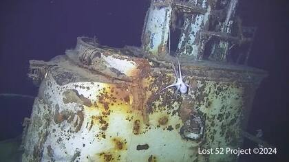 Cuando hallaron al USS Harder, le rindieron homenaje a los tripulantes caídos en la batalla y que se hundieron con la nave
