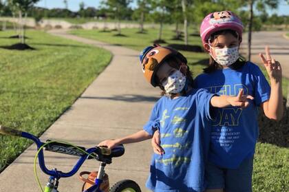 Cuando hay mucha gente alrededor salen con barbijo.