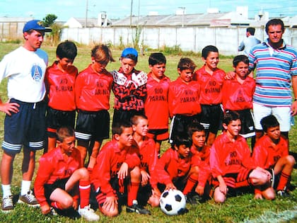 Cuando jugaba en Independiente de Tandil (es el tercero de arriba)