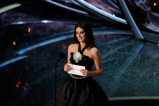 El confuso detalle en honor a la Argentina durante la aparición de Penélope Cruz