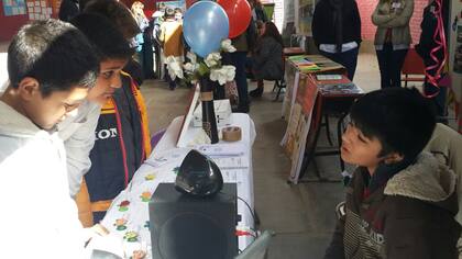 Cuando Lautaro tenía 8 años, participó de un stand escolar para contar su experiencia y allí conoció a la diputada Rossana Chahla