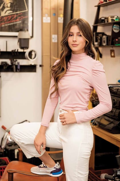 "Cuando le escribieron a mamá para convocarme no lo dudé. Me da un poco de vergüenza, pero también me divierte. ¿Una ídola? Me encanta Tini Stoessel”, cuenta Delfina.